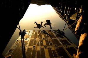 parachute skydiving parachuting jumping 38447